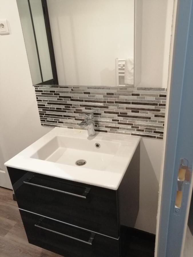 Bryan Apartment Сан-Жан-ан-Ройан Екстериор снимка